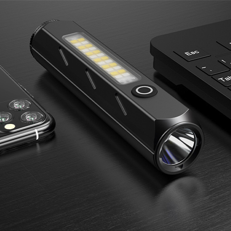Powerful SST40 LED 21700 TYPE- - Edc (Every Day Carry reseña y precio